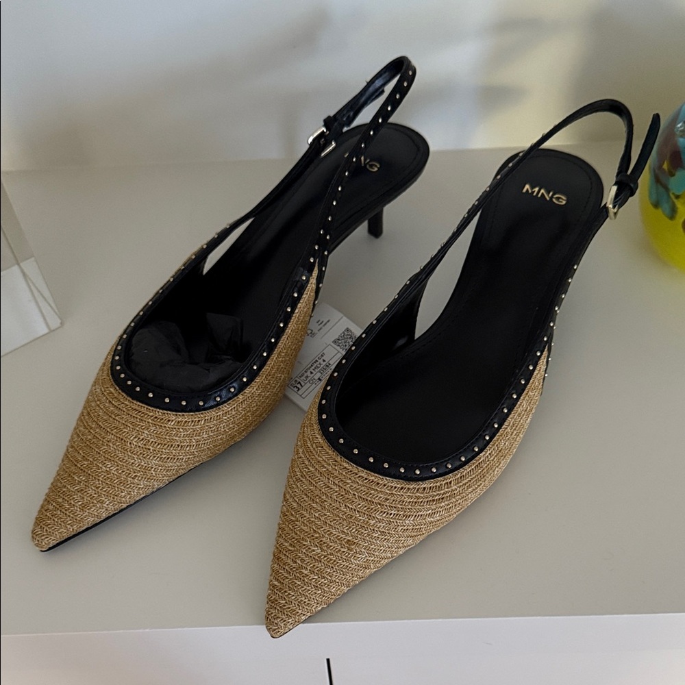 Mango Women's Black and Tan Pointed Slingback Heels